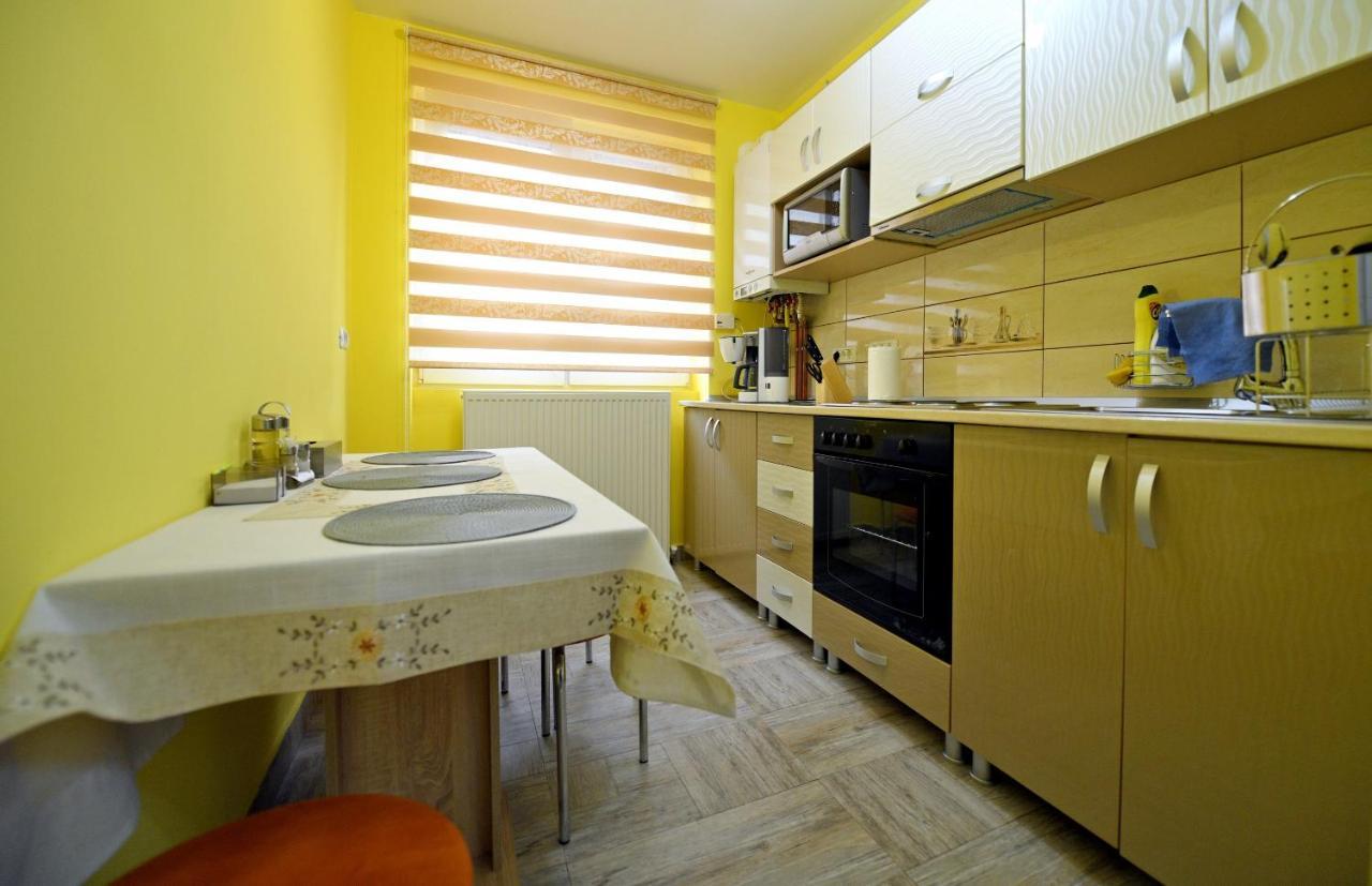 Apartament Trident ฮาเซก ภายนอก รูปภาพ